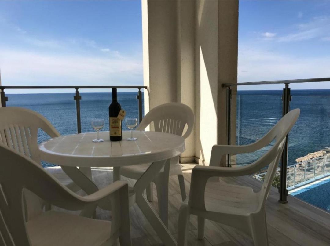 Paradise Beachfront View 1 Bar Extérieur photo