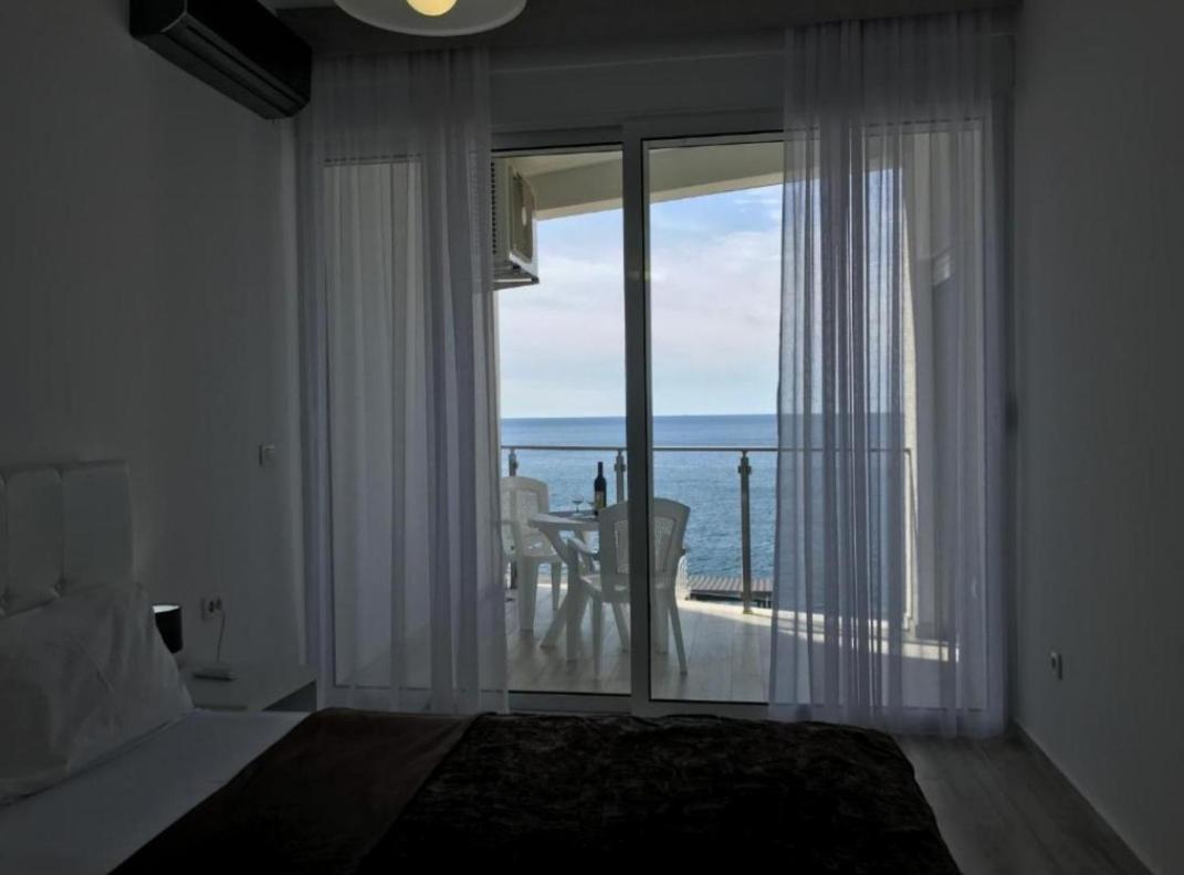 Paradise Beachfront View 1 Bar Extérieur photo